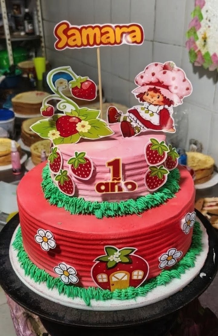 Torta Temática Frutillita 2 Pisos